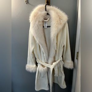 Pottery Barn Teen hooded, bathrobe with faux fur